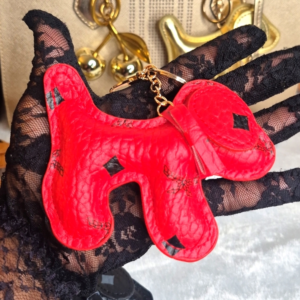 Dog-Shaped Fashion Keychain Bag Charms - Picture 14 of 15